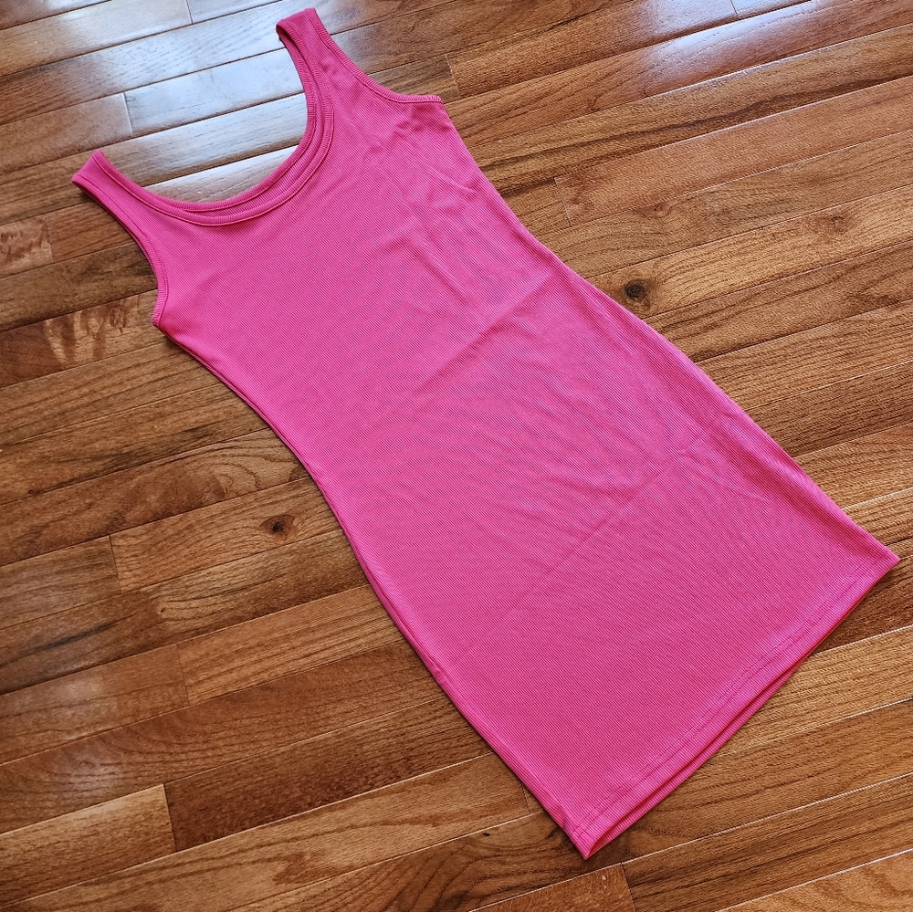 NWOT Hot Pink Ribbed Dress Size S